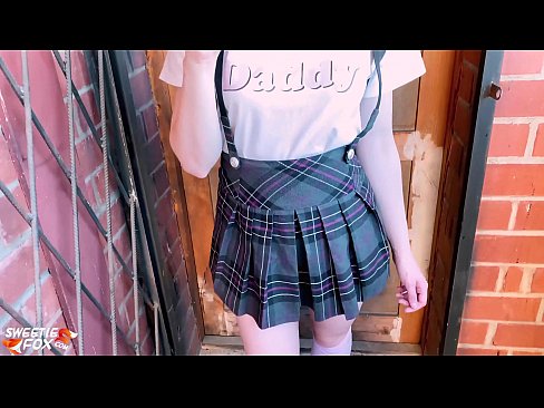 ❤️ Schoolgirl ດູດ dick ຂອງນາງເລິກແລະ fucks ແທນທີ່ຈະຫ້ອງຮຽນ. ❤️❌ ໜັງໂປ້ ຢູ່ພວກເຮົາ ❌